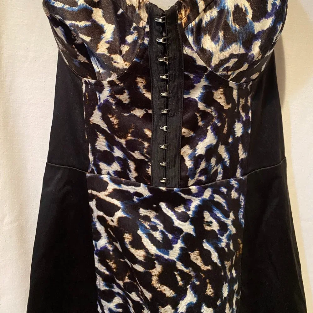 Ladies Dress - Picture 3 of 6